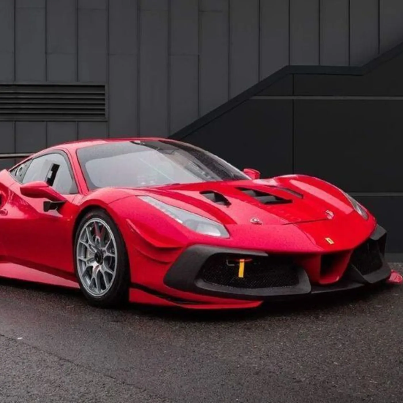 The Dream Supercar With Striking Design and Extraordinary Performance 3 The Dream Supercar With Striking Design and Extraordinary Performance