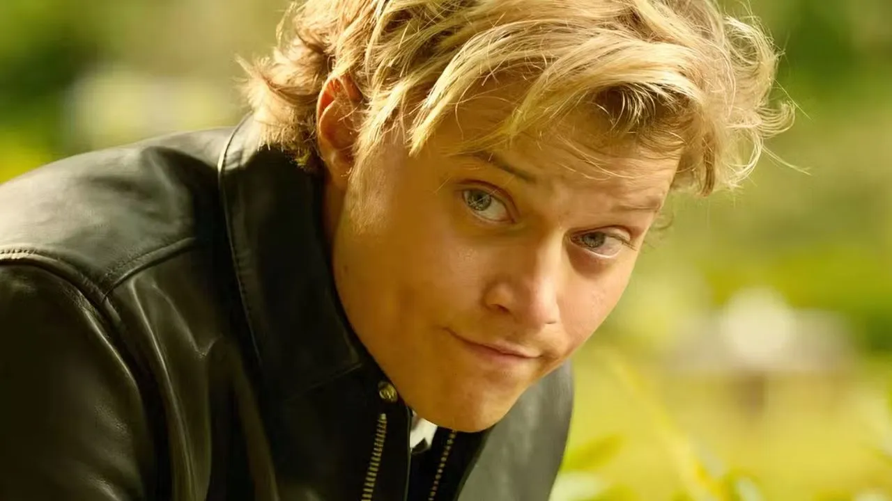 A New Pogue Replaces JJ in Outer Banks Season 5 The Shocking Truth Behind the Shake-Up 2 A New Pogue Replaces JJ in Outer Banks Season 5 The Shocking Truth Behind the Shake-Up