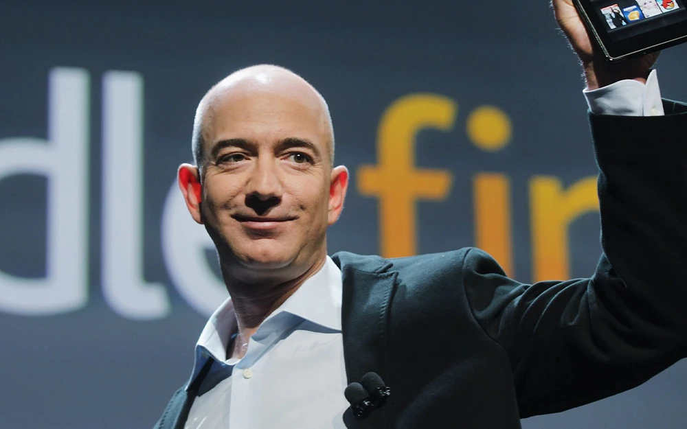 Jeff Bezos owns an army of AI Robots 2 Tỷ phú Jeff Bezos thông báo từ chức CEO Amazon | Báo Sài Gòn Đầu Tư Tài Chính
