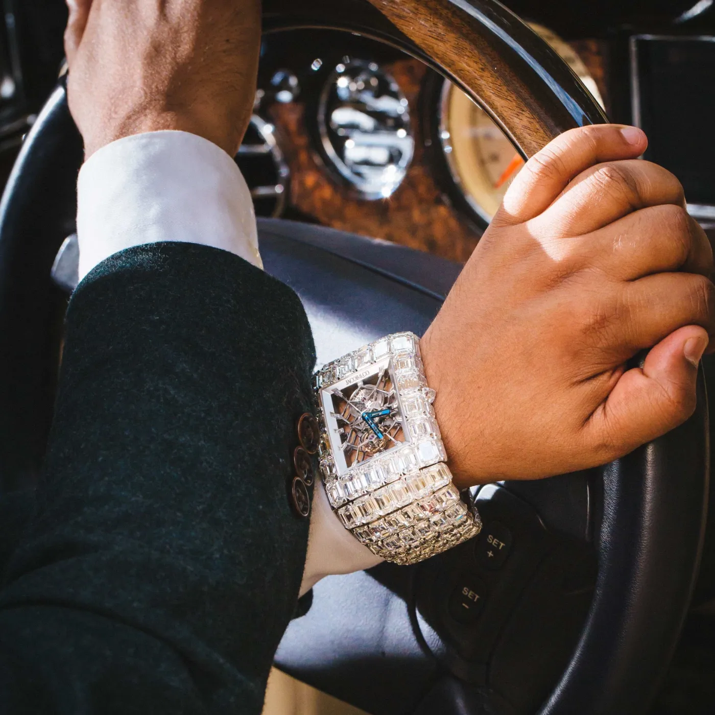 Discover the Jacob & Co. Billionaire Ashoka, where luxury meets unmatched craftsmanship. 2 Discover the Jacob & Co. Billionaire Ashoka, where luxury meets unmatched craftsmanship.