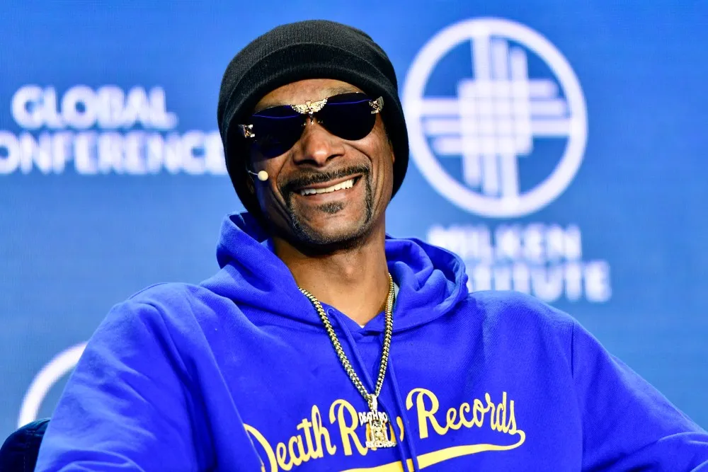 Snoop Dogg Surprises with Weed Smoking Room Announcement