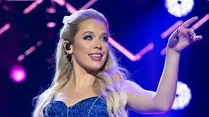 The Hilarious Mistake: Megan Moroney Gets Her Name Wrong During Award Ceremony!