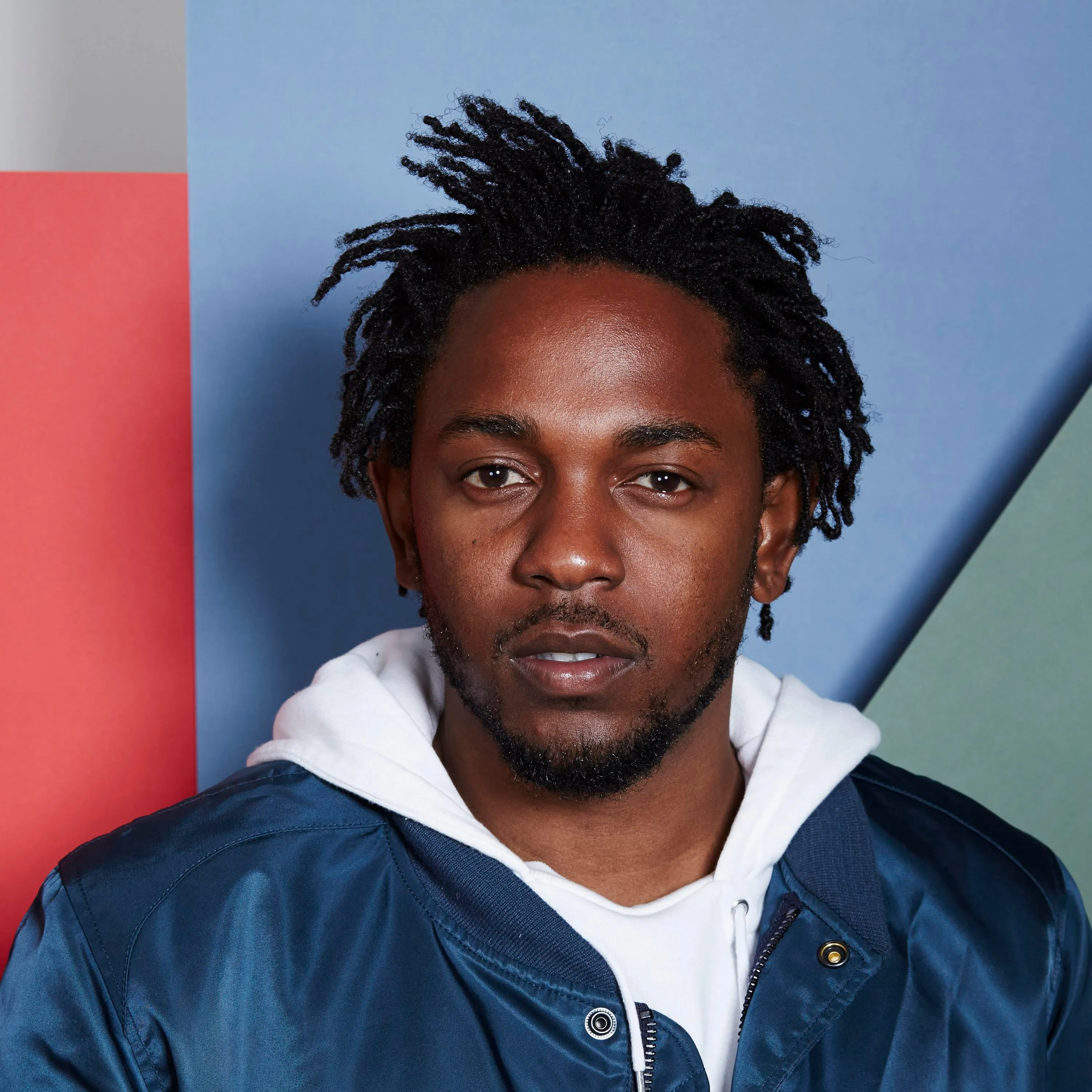 Kendrick Lamar surprises with an album aimed at 'trample' Drake Feud and Lil Wyne at the Super Bowl. 2 Kendrick Lamar surprises with an album aimed at 'trample' Drake Feud and Lil Wyne at the Super Bowl.