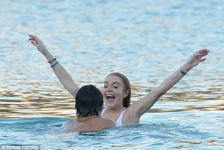 Lindsay Lohan Shocked as Her Boyfriend Gifts Her a Million-Dollar Mansion! 3 Lindsay Lohan Shocked as Her Boyfriend Gifts Her a Million-Dollar Mansion!