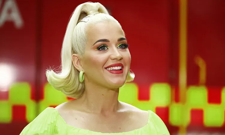 The Mystery Behind Katy Perry's Reunion with Her Ex-Husband and Two Kids!