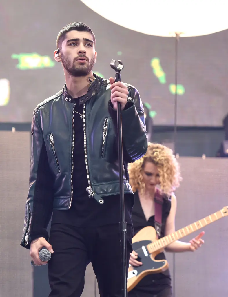 Zayn Malik - The surprising truth behind the words "love you, bro" at the Leeds stage...