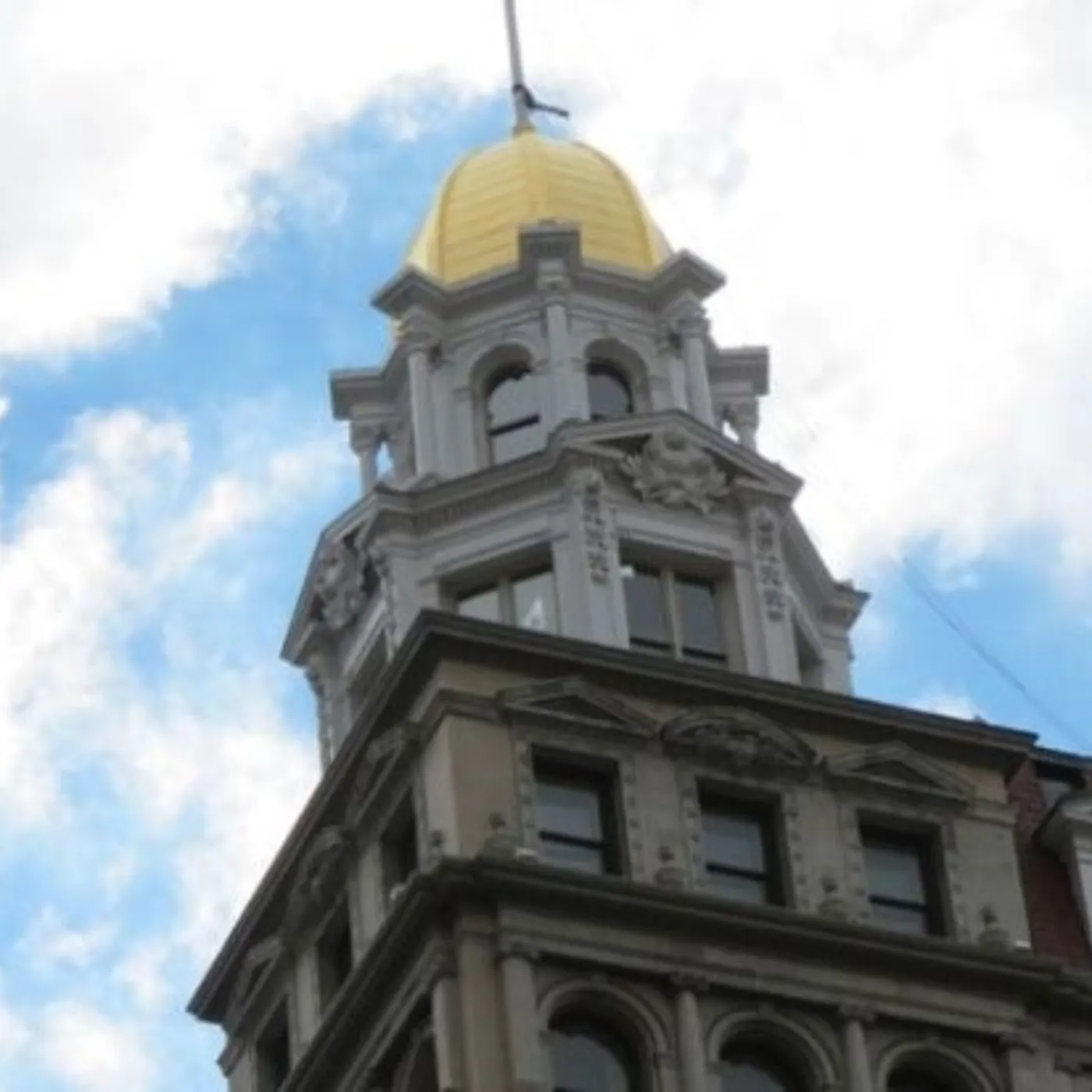 Discover the Gold-Plated Penthouse, A Symbol of Luxury 2 Discover the Gold-Plated Penthouse, A Symbol of Luxury