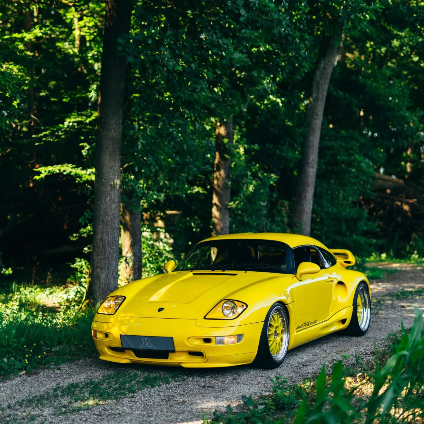 The $2 Million Porsche 911 Type 993: A Symbol of Prestige and Legacy 3 The $2 Million Porsche 911 Type 993: A Symbol of Prestige and Legacy