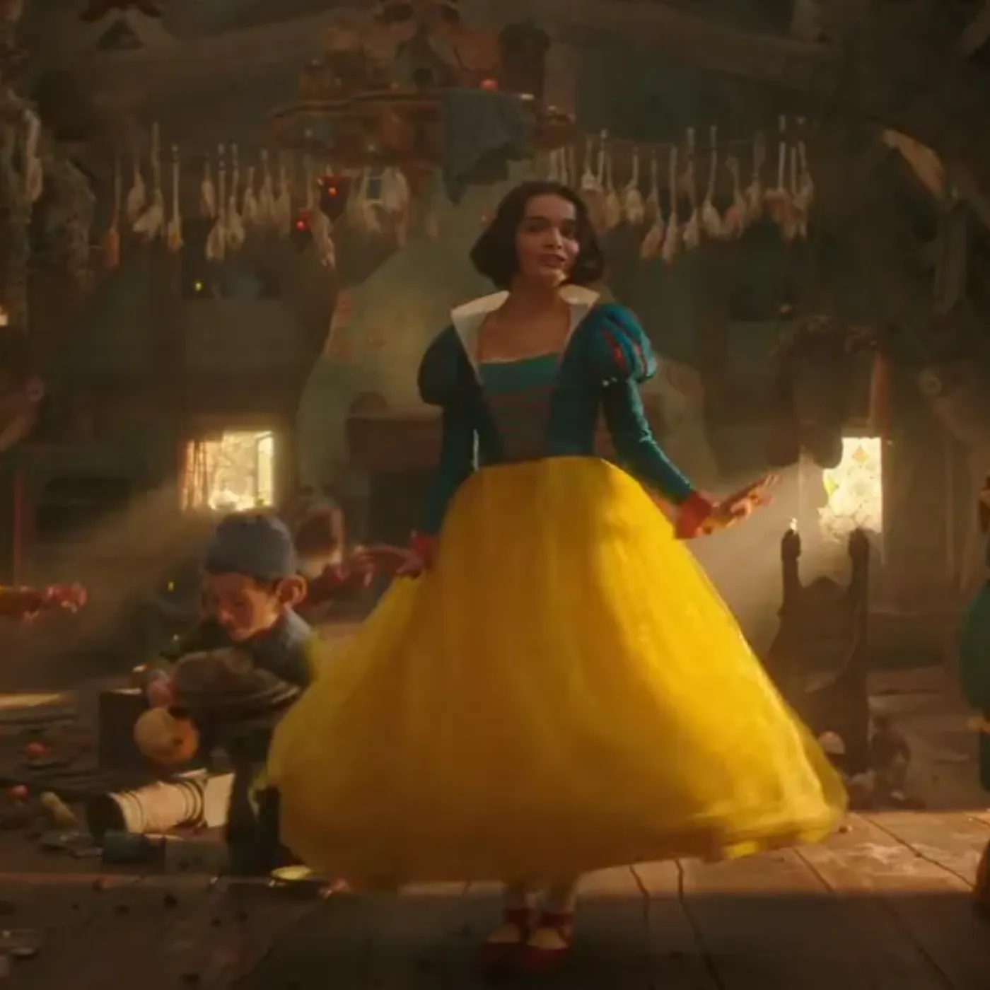 Controversies Continue to Surround Live-Action "Snow White" Ahead of 2025 Release 3 Controversies Continue to Surround Live-Action "Snow White" Ahead of 2025 Release