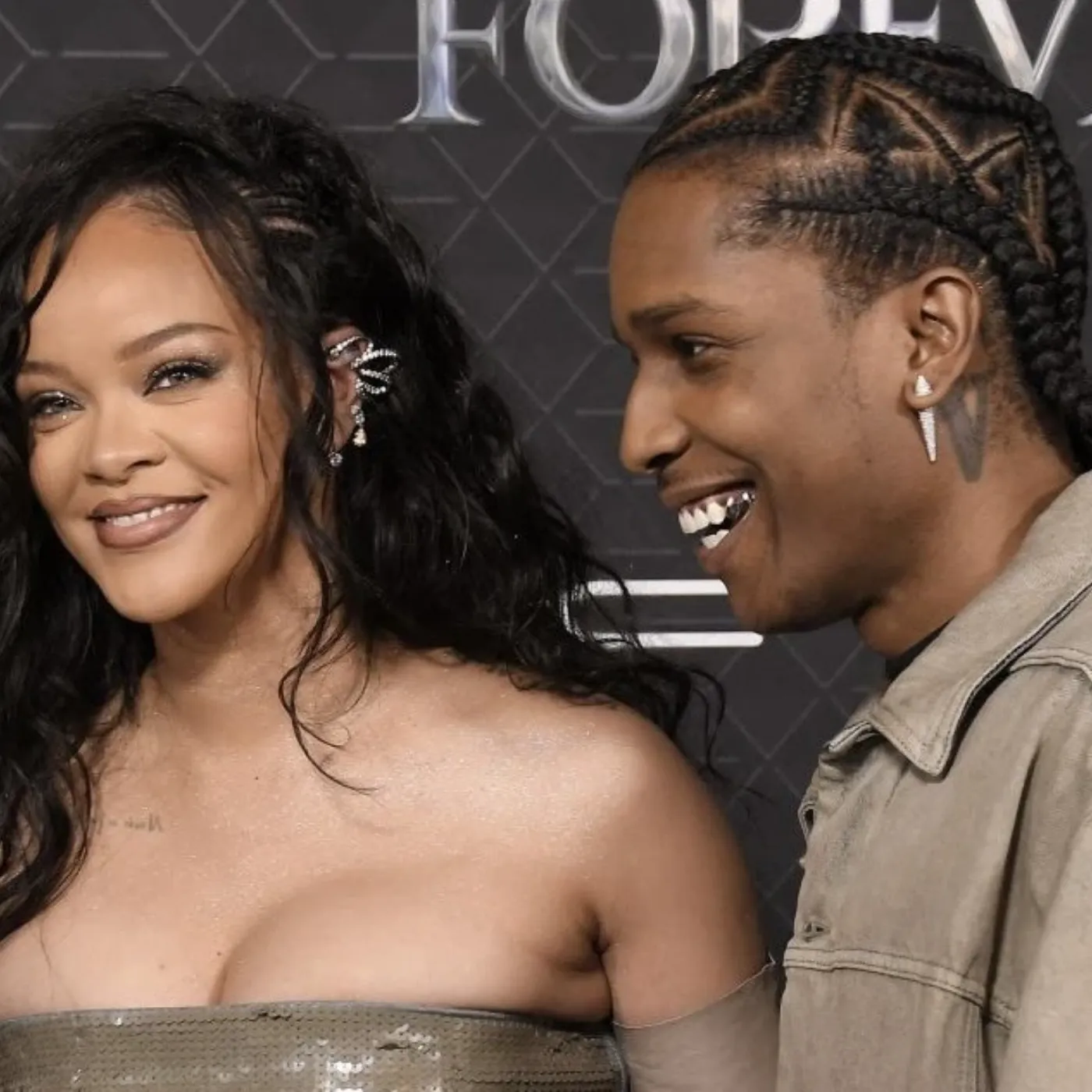 Rihanna's Double Life: Balancing Motherhood, Fame, and Secret Controversies 3 Rihanna's Double Life: Balancing Motherhood, Fame, and Secret Controversies