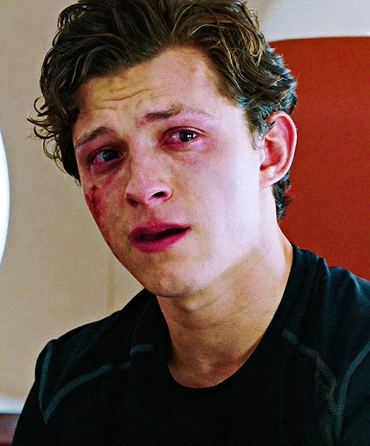 Tom Holland’s Rise to Fame Was Too Fast – Now It’s All Falling Apart