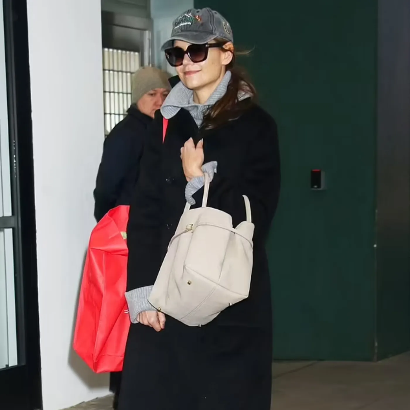 Suri Cruise enjoys a warm Thanksgiving holiday with her family Katie Holmes