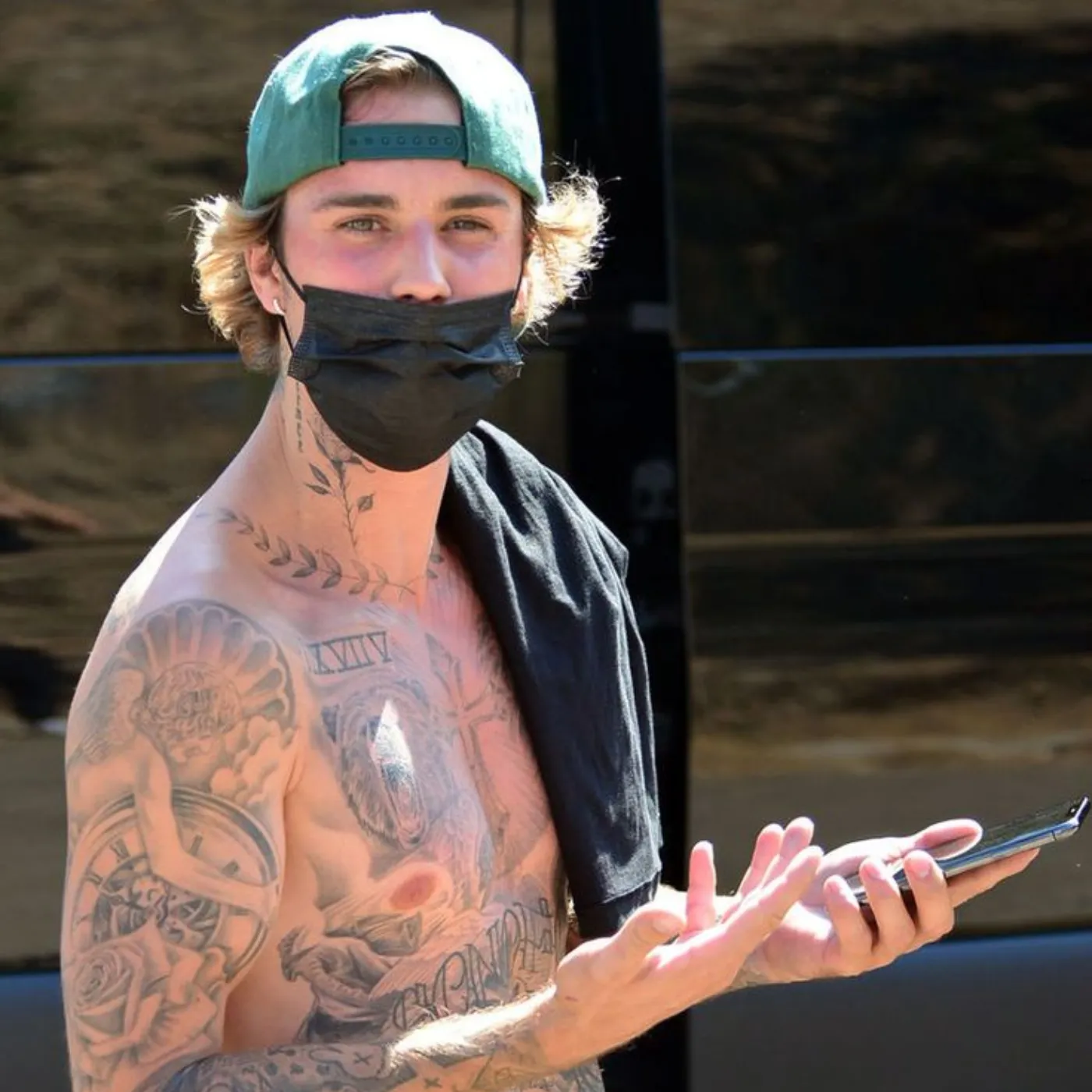 Justin Bieber’s Financial Woes: Is He Headed Back on Tour to Pay for His Health Crisis? 3 Justin Bieber’s Financial Woes: Is He Headed Back on Tour to Pay for His Health Crisis?