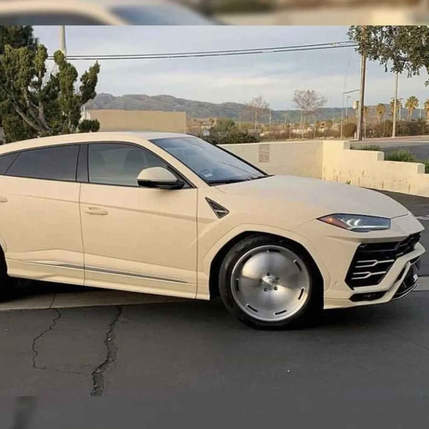 Kanye West’s Lamborghini Urus: A Powerhouse Reimagined