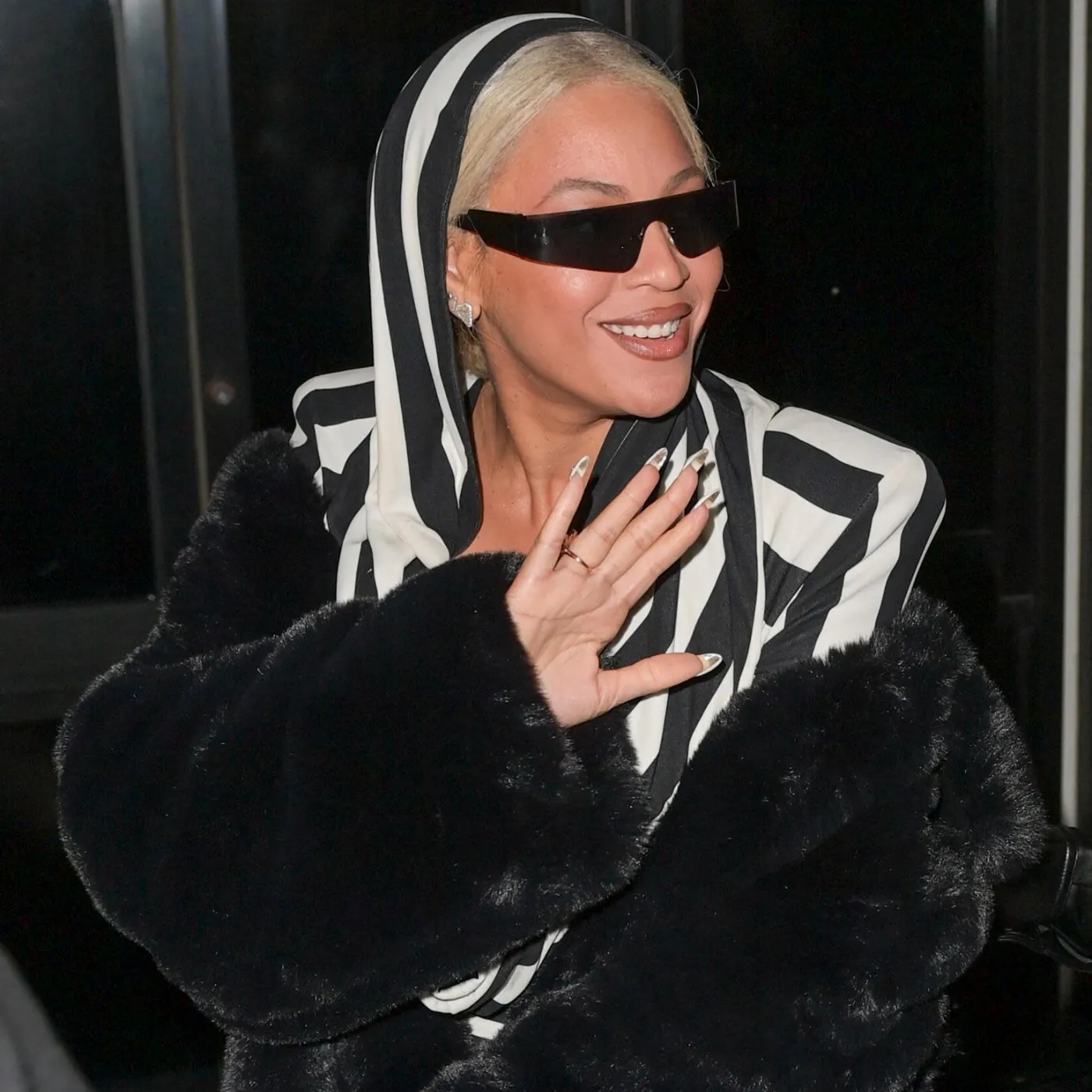 Beyoncé's Beyhive Reacts to Tour Rumors: Publicist Shuts Down 2025 Announcement 2 Beyoncé's Beyhive Reacts to Tour Rumors: Publicist Shuts Down 2025 Announcement