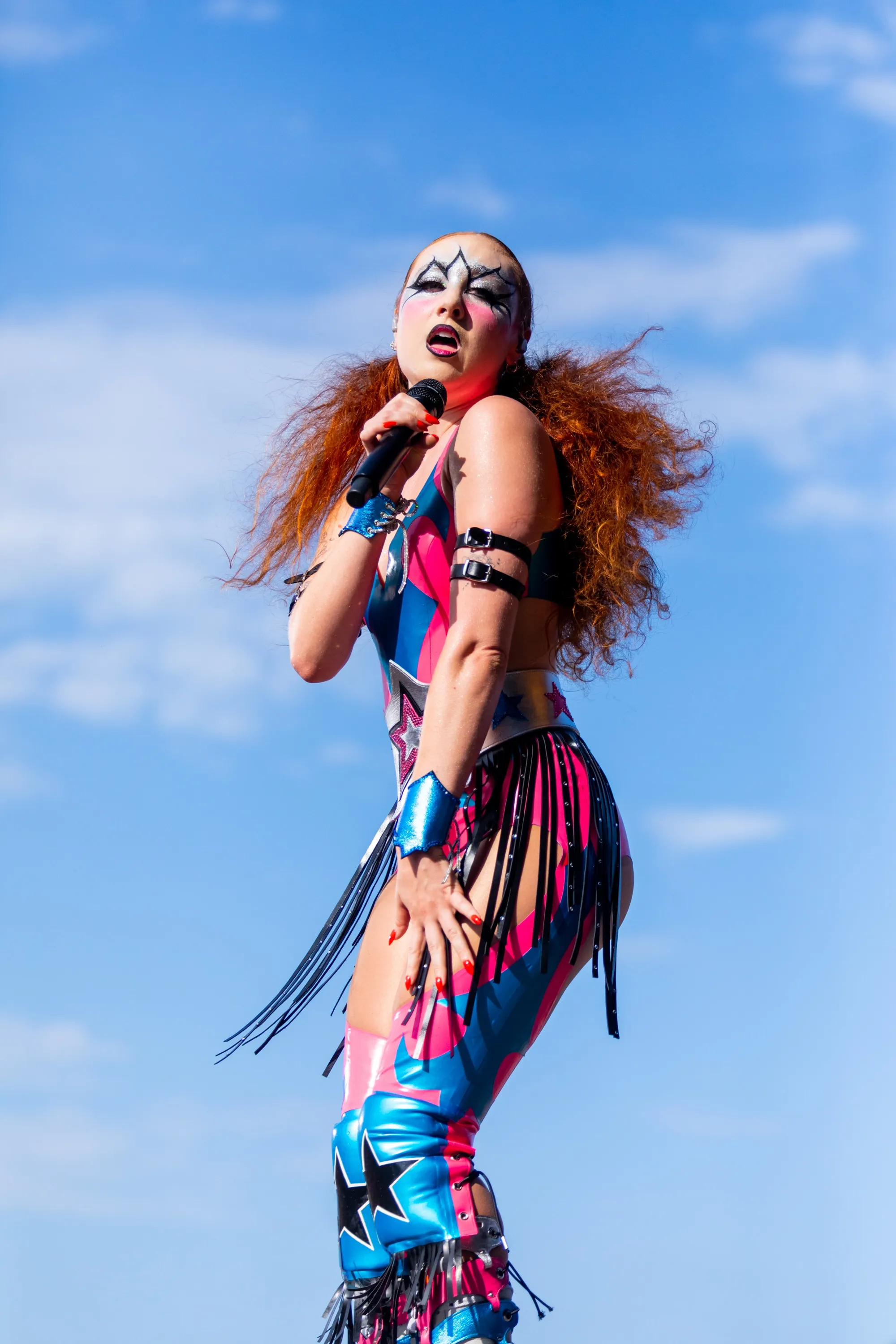 From Staircase Slip to Window Scare: Chappell Roan’s Shocking Incident