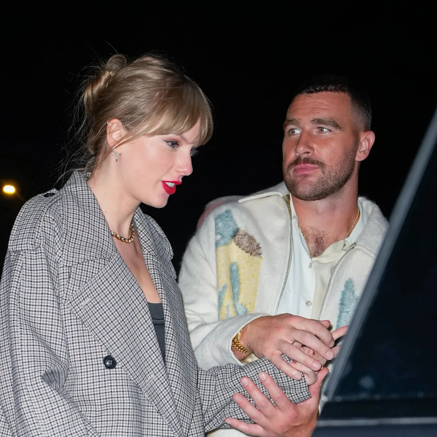 What’s Really Going On Between Travis Kelce and Taylor Swift? Former NFLer Unveils Marriage Shocker 2 What’s Really Going On Between Travis Kelce and Taylor Swift? Former NFLer Unveils Marriage Shocker