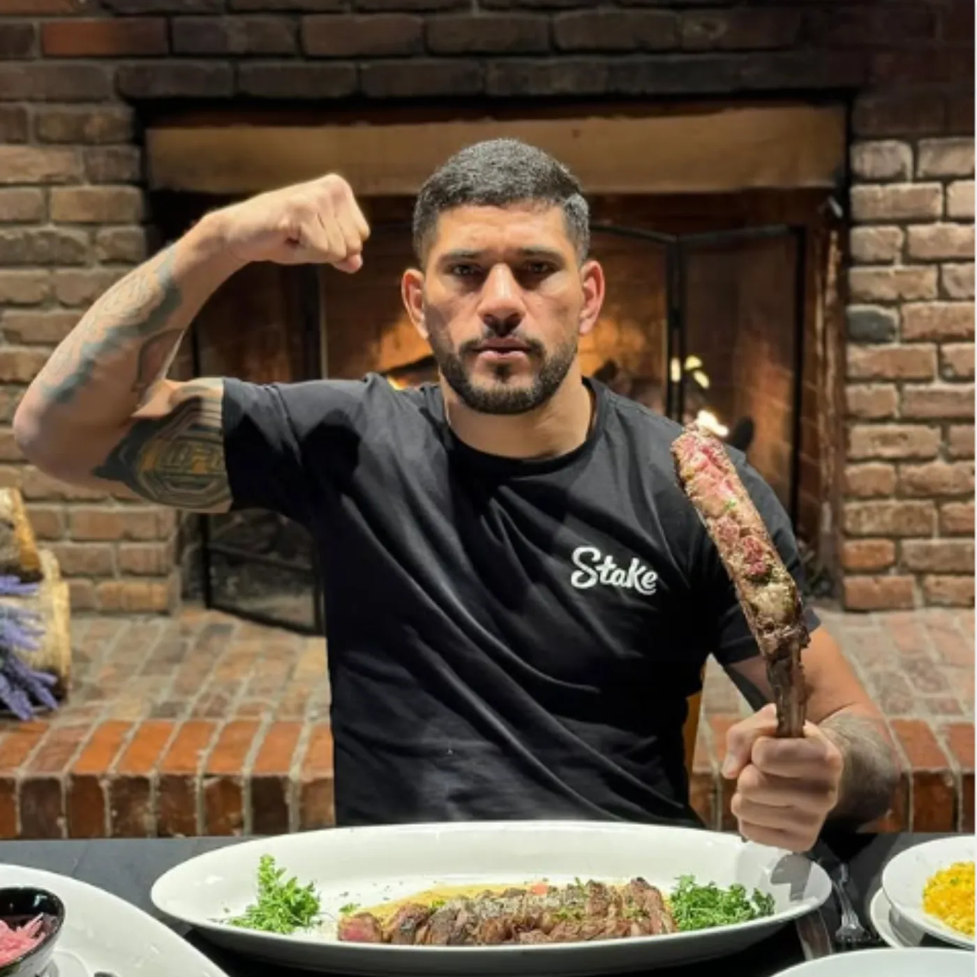 Alex Pereira said, I will give you a taste of failure. Khamzat Chimaev's reaction was shocking