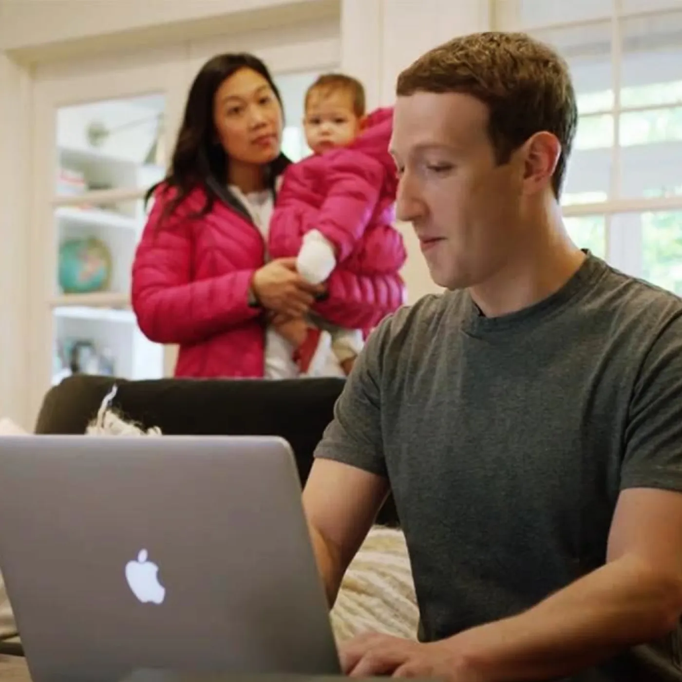 Billionaire Mark Zuckerberg's Morning Routine Will Change the Way You Live Forever! 4 Billionaire Mark Zuckerberg's Morning Routine Will Change the Way You Live Forever!