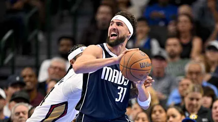 Klay Thompson disappointed fans with his performance in the Mavs-Grizzlies game. 3 Klay Thompson's Game Status For Mavericks-Knicks