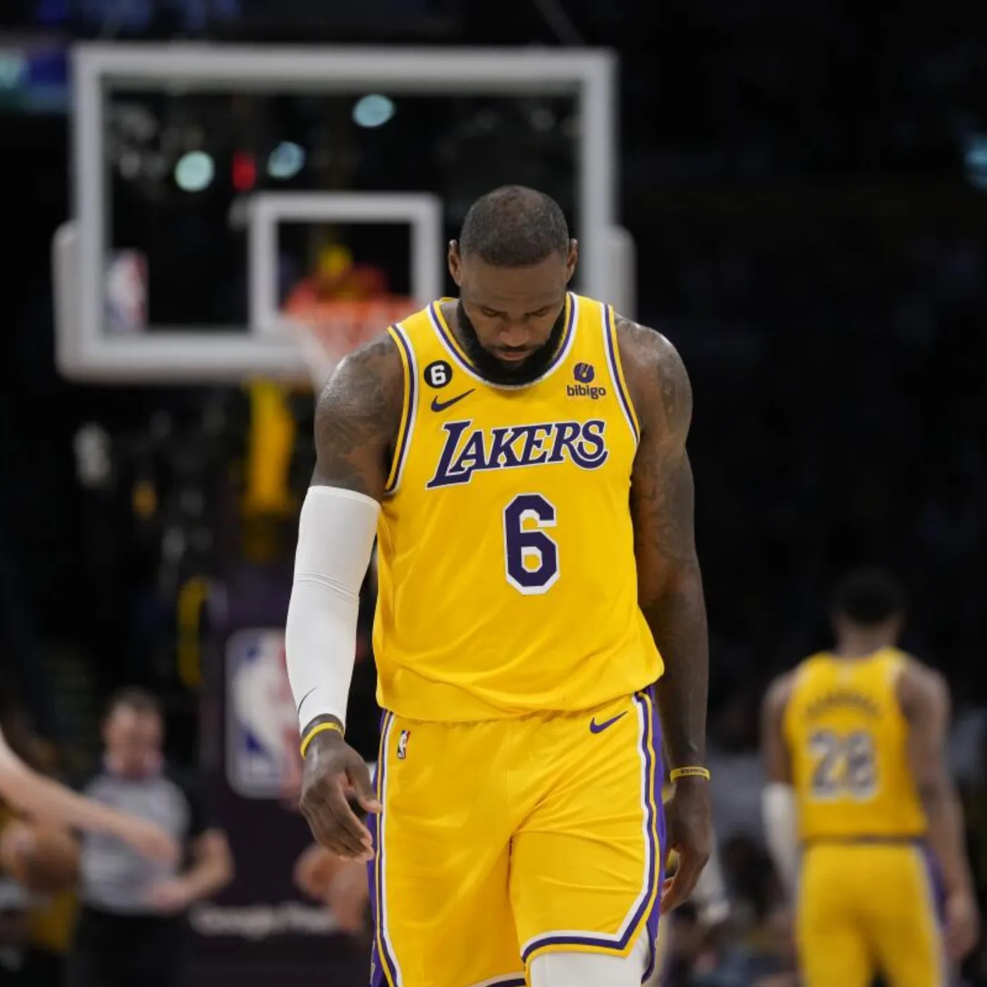 LeBron James Steals the Spotlight with Timeout Drama Against Rockets 4 LeBron James Steals the Spotlight with Timeout Drama Against Rockets