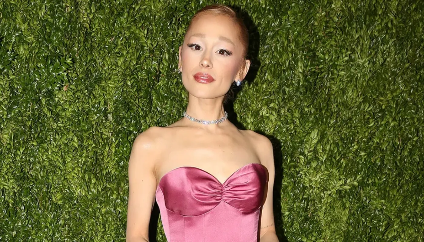 Ariana Grande Faces Awkward Question at the Golden Globes 3 Ariana Grande Faces Awkward Question at the Golden Globes