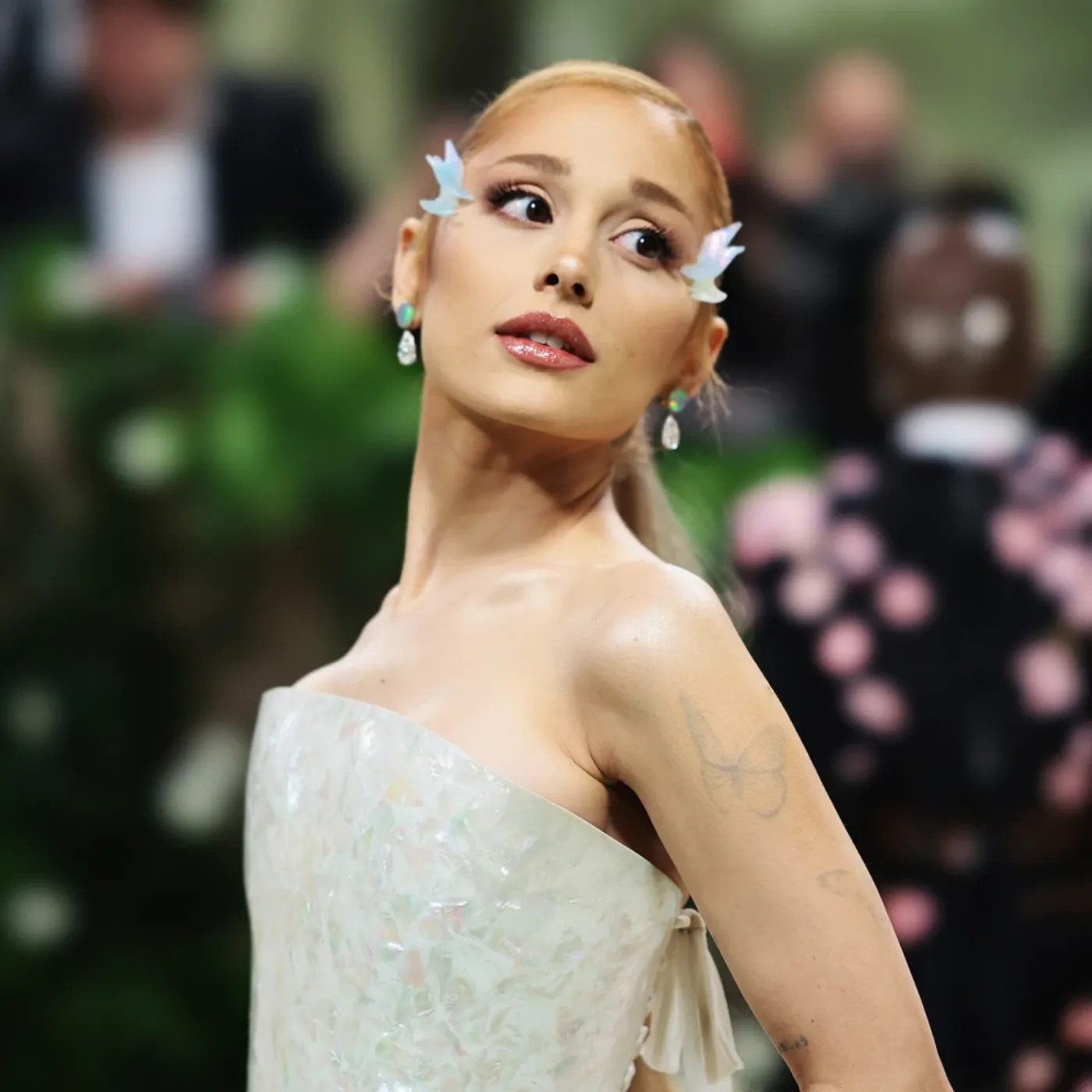 Ariana Grande Feels Hurt Over Zendaya and Tom Holland’s Engagement News 2 Ariana Grande Feels Hurt Over Zendaya and Tom Holland’s Engagement News