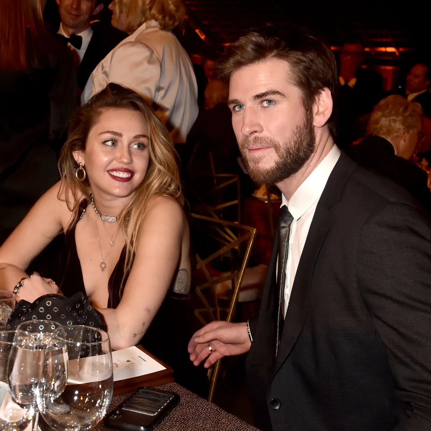 Miley Cyrus Struggles as Ex-Husband Moves On in Silence – What’s Really Going On?