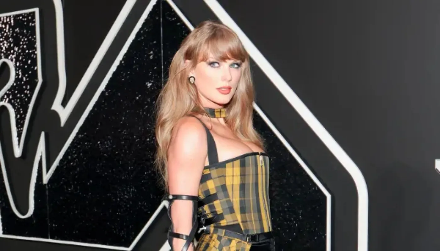 Taylor Swift Live Updates: Is Her Los Angeles Home Safe from the Palisades Fire?