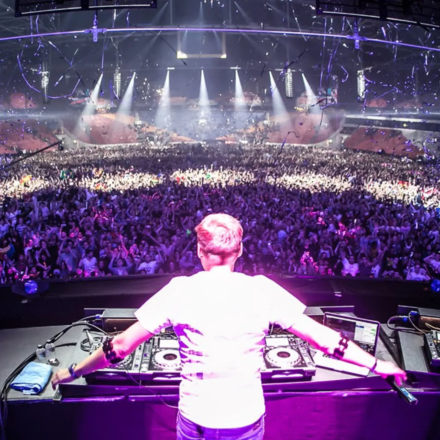Armin van Buuren Kicks Off 2025 with Electrifying Euphoria Release 3 Armin van Buuren Kicks Off 2025 with Electrifying Euphoria Release