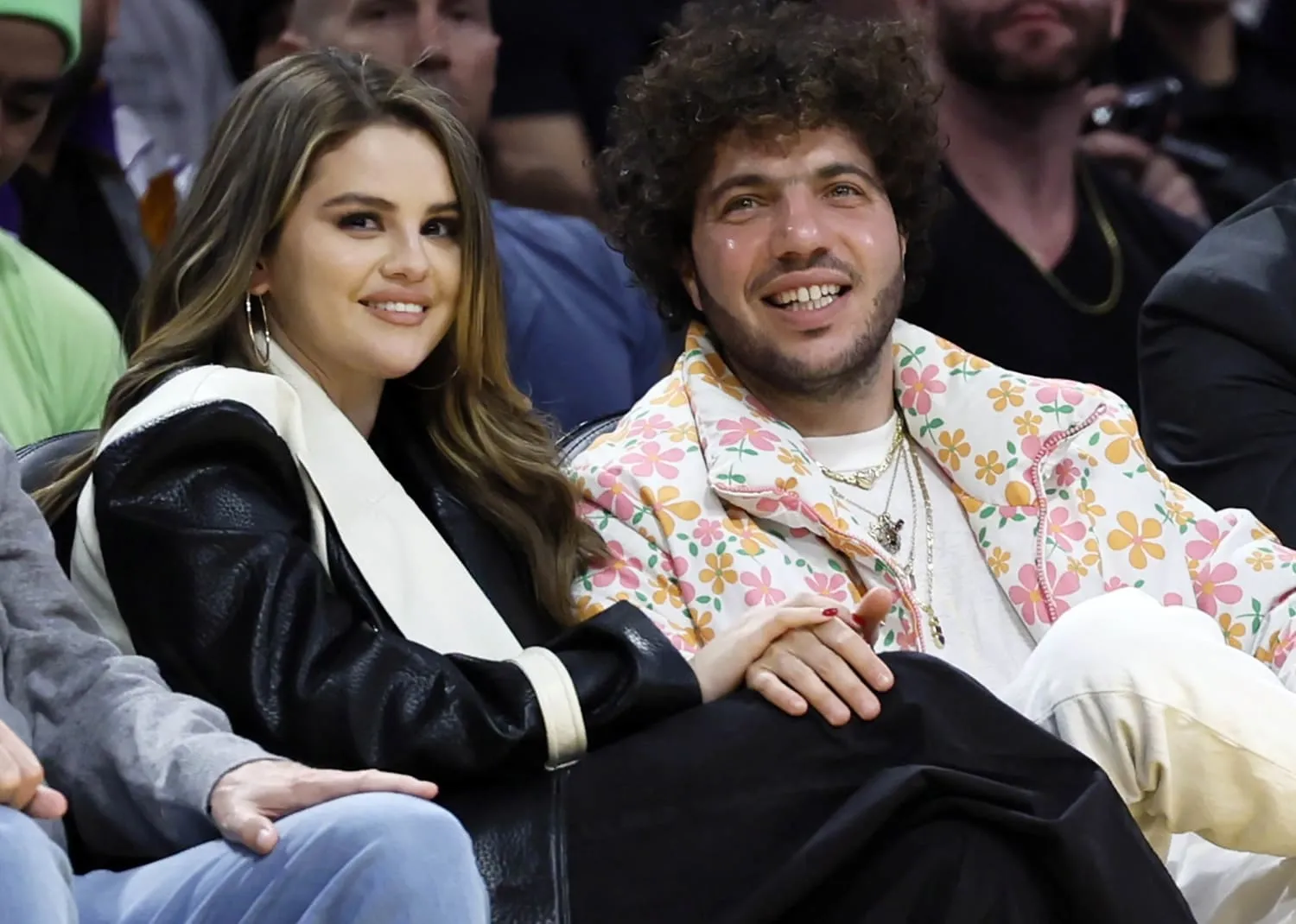 SELENA GOMEZ Claims This Guy Is The BEST; No Guy I've Ever DATED Is Better Than Him at the Golden Globes 2 SELENA GOMEZ Claims This Guy Is The BEST; No Guy I've Ever DATED Is Better Than Him at the Golden Globes