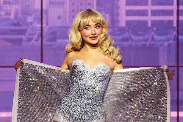 Sabrina Carpenter has blunt two-word message for critics bashing her tour  outfits - Irish Star