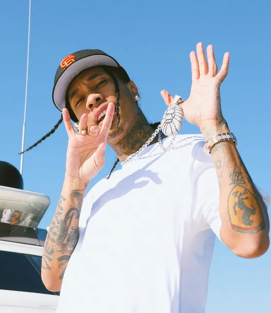 Tyga, Selena Gomez's Shocking Love Secret and the Story Behind It Are Going Viral 2 Tyga, Selena Gomez's Shocking Love Secret and the Story Behind It Are Going Viral