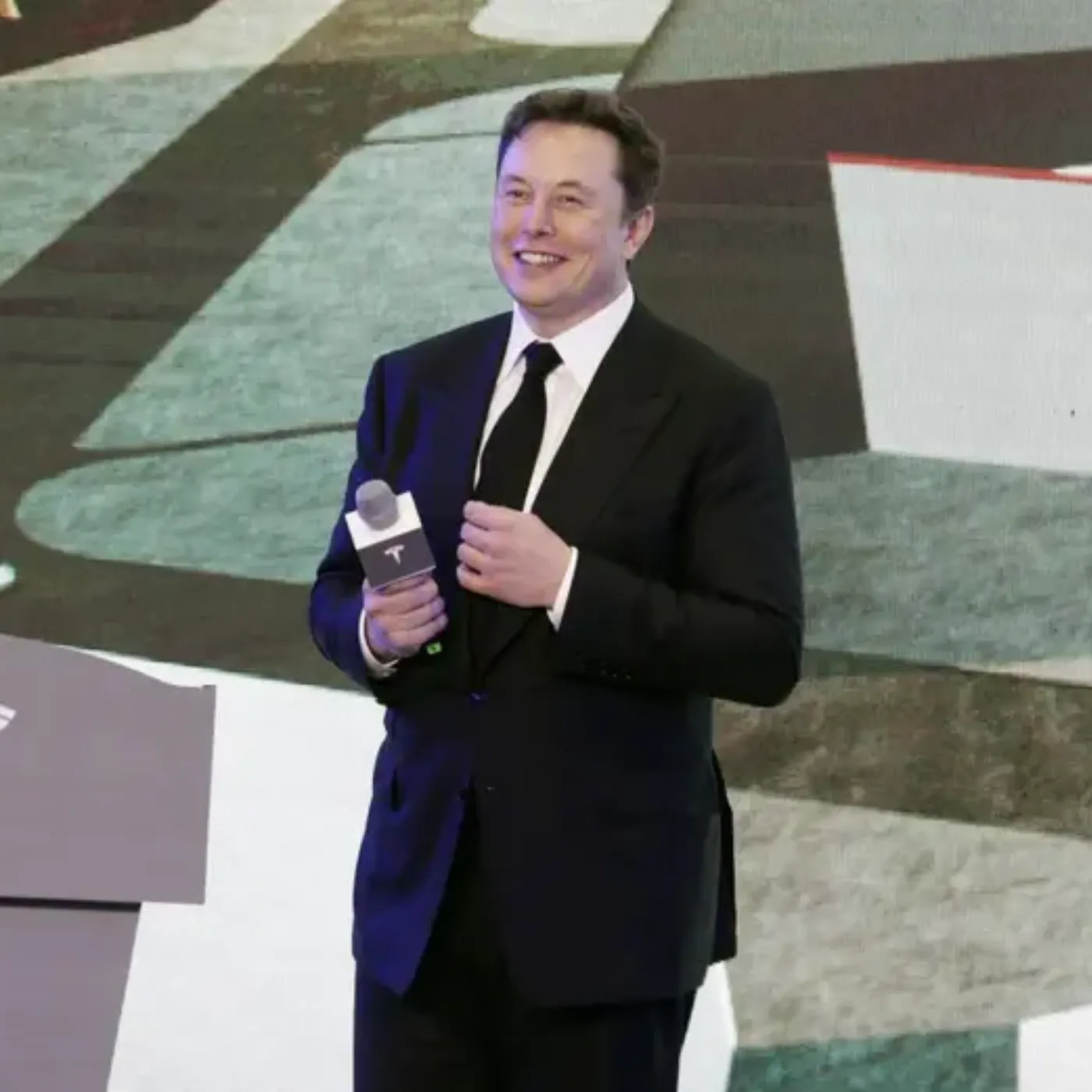 World Stunned as Elon Musk Tests First Flying Tesla Car Prototype!