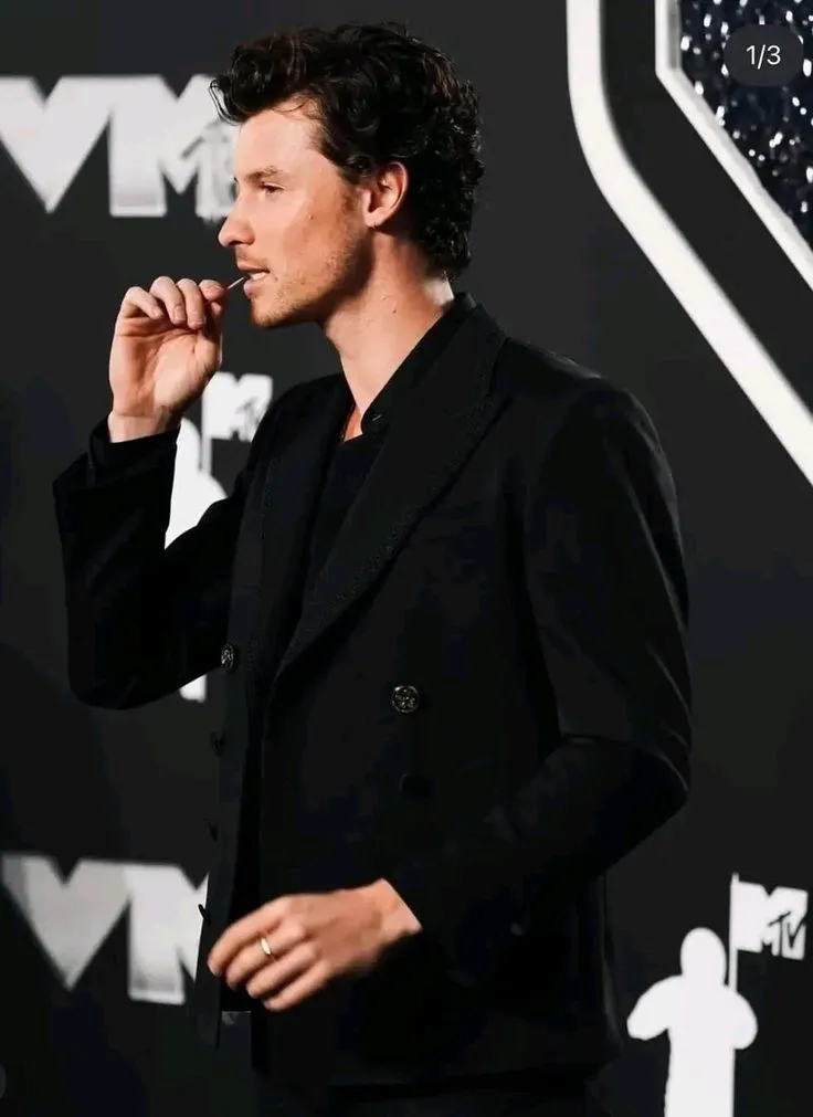 H&igrave;nh ảnh Ghim c&acirc;u chuyện