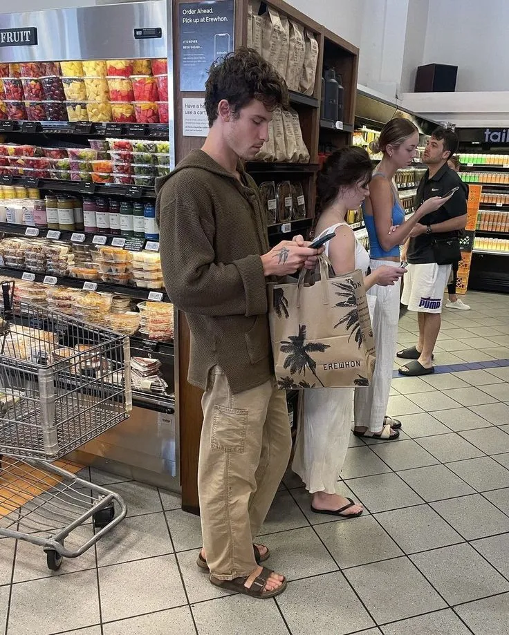 Shawn Mendes' Desperate Spiral: Cringe-Worthy Music, Embarrassing Stunts, and Furious Fans 3 Shawn Mendes' Desperate Spiral: Cringe-Worthy Music, Embarrassing Stunts, and Furious Fans