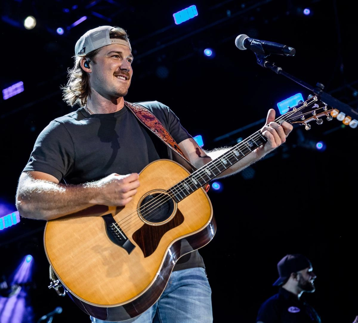 Fans Left Feeling Bittersweet as Adele’s 21 Misses the Top Spot