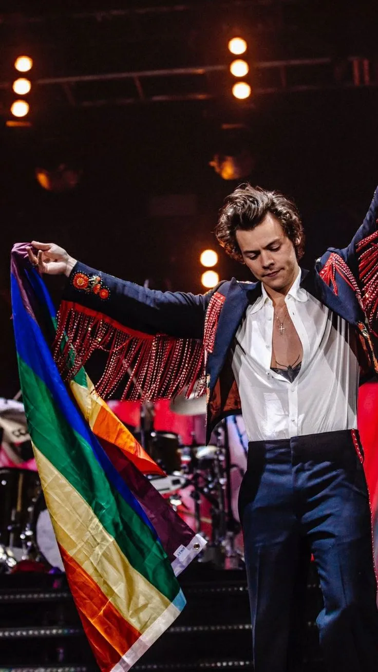 What’s Harry Styles Hiding? The Clues Are in His New Album!