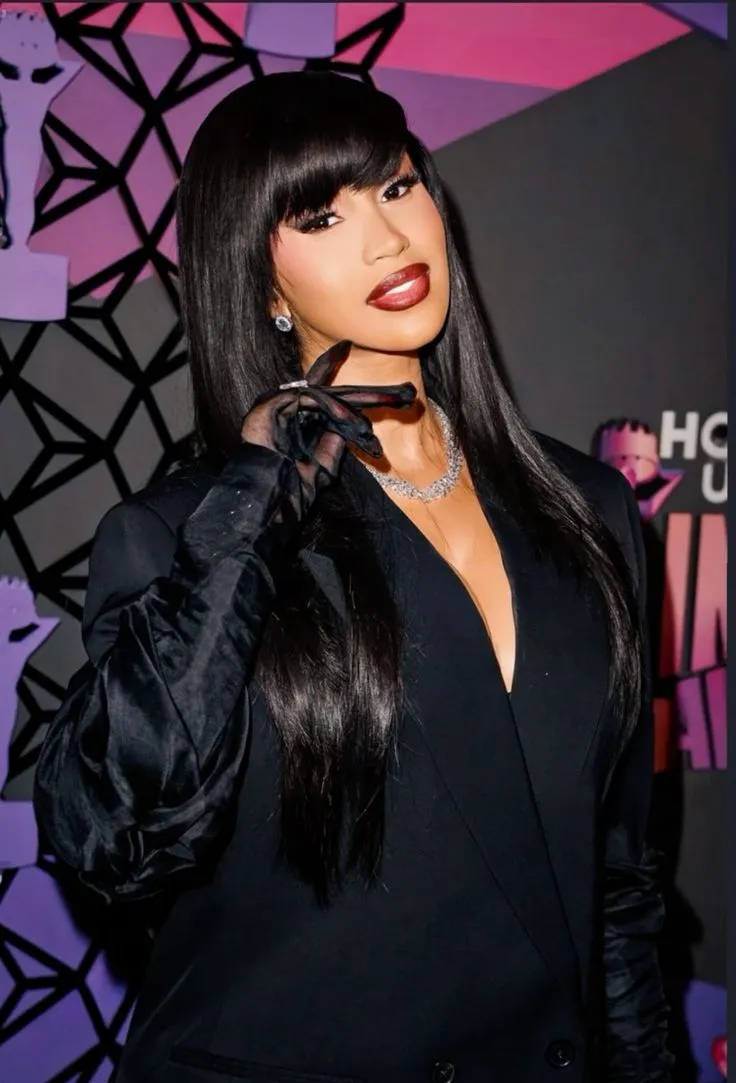 Cardi B announced that she is preparing to respond to those who have tortured her over the past year, demanding that they apologize to her.