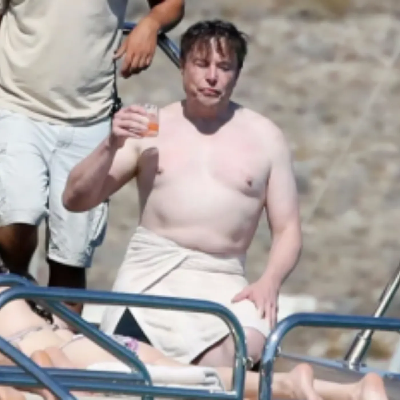 Elon Musk’s Hilarious Take on Paparazzi Beach Shots: 'Maybe I Should Stick Out My Chest More!'