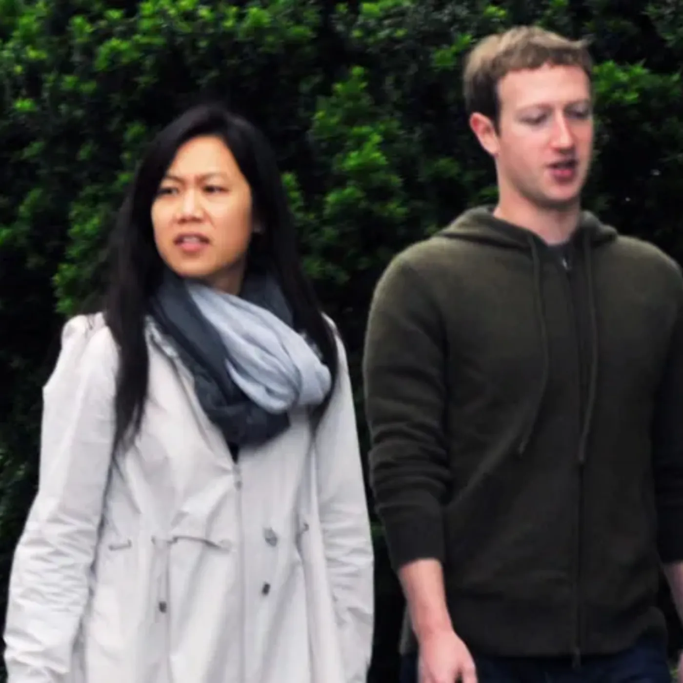 The Reason Facebook 'Tycoon' Zuckerberg Is Passionately in Love with a Woman with Ordinary Beauty