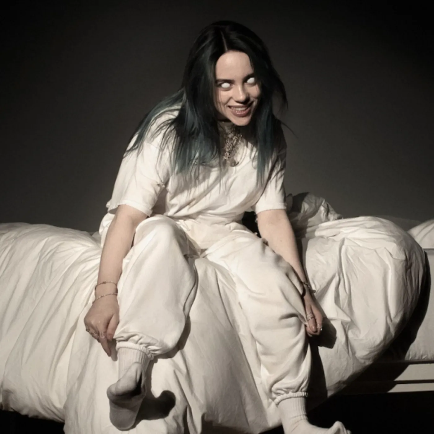Billie Eilish's Fight Against Body Shaming: The Shocking Message Behind Her Bold Choices 3 Billie Eilish's Fight Against Body Shaming: The Shocking Message Behind Her Bold Choices