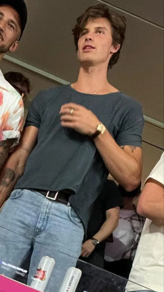 Shawn Mendes Breaks the Internet with Shocking Kiss – Who’s the Mystery Partner?