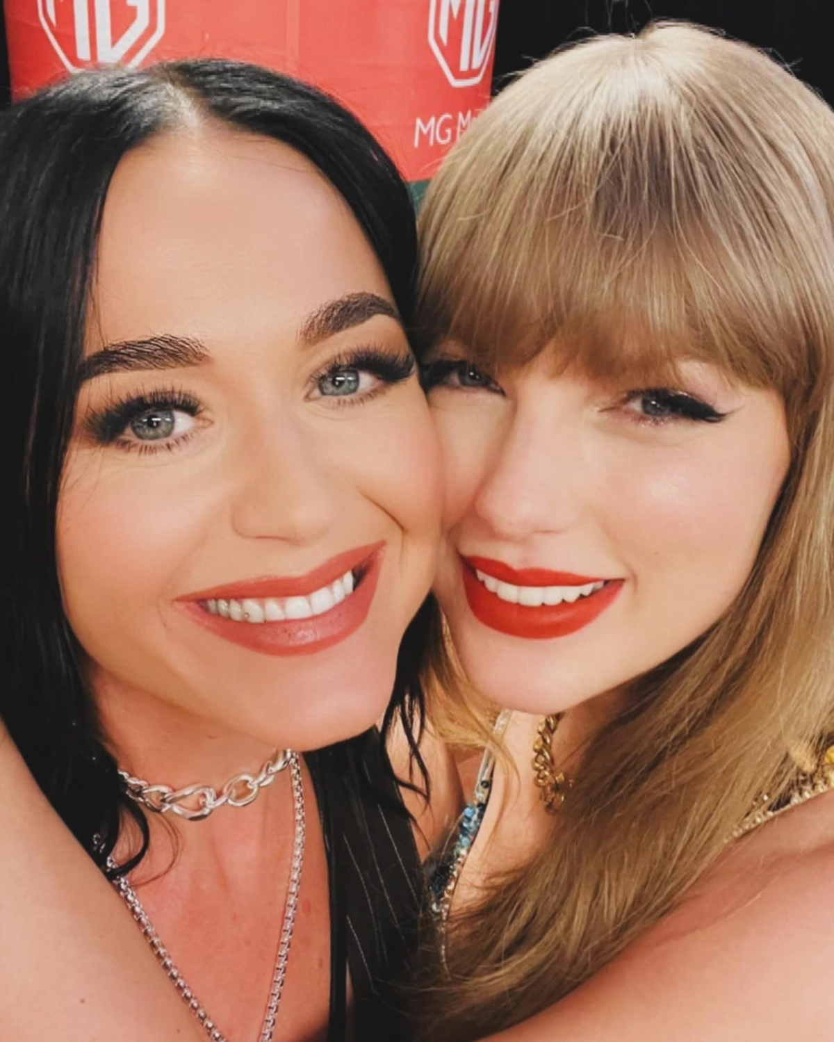 Katy Perry Praises Taylor Swift: A Friendship Reborn Under the Spotlight