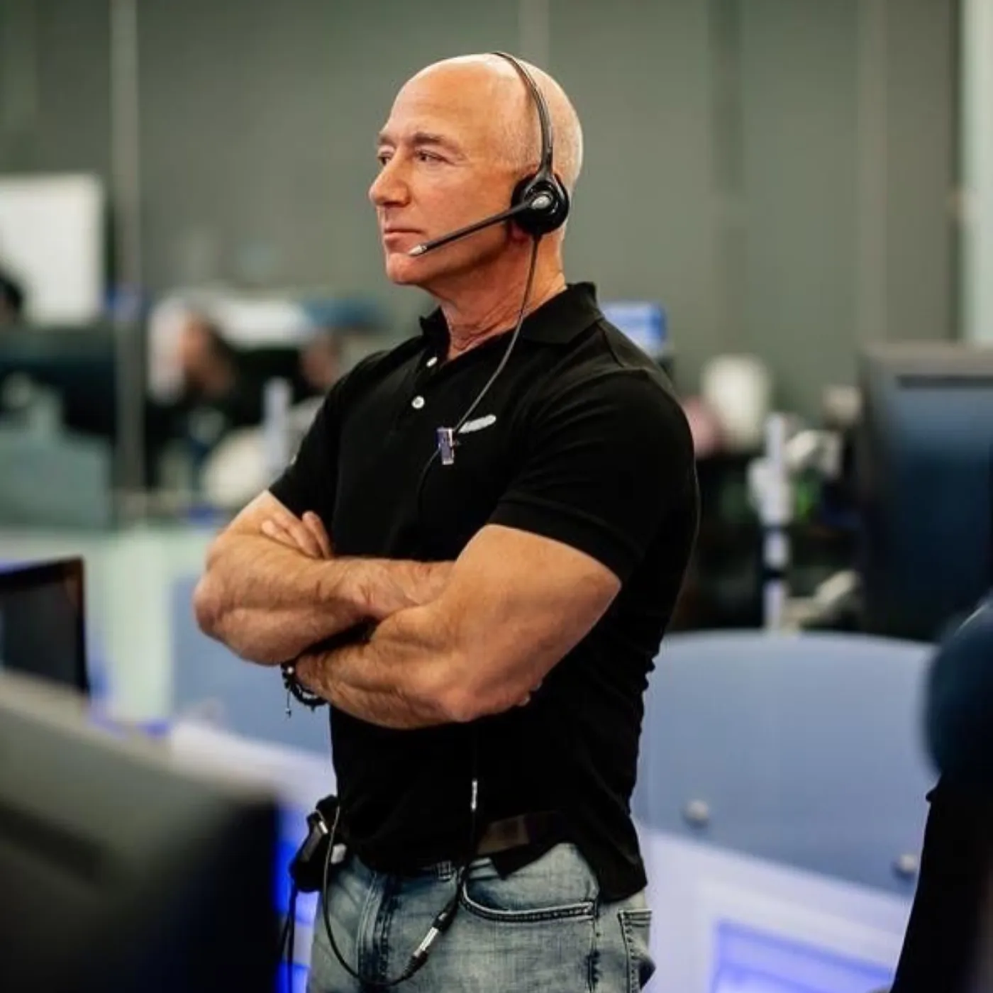 Billionaire Jeff Bezos and His Fiancée Celebrate ‘Life-Changing Moment’