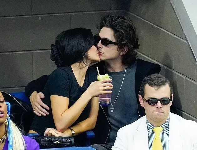 Timothée Chalamet & Kylie Jenner: Love Story or Hollywood’s Best Act Yet? 2 Timothée Chalamet & Kylie Jenner: Love Story or Hollywood’s Best Act Yet?