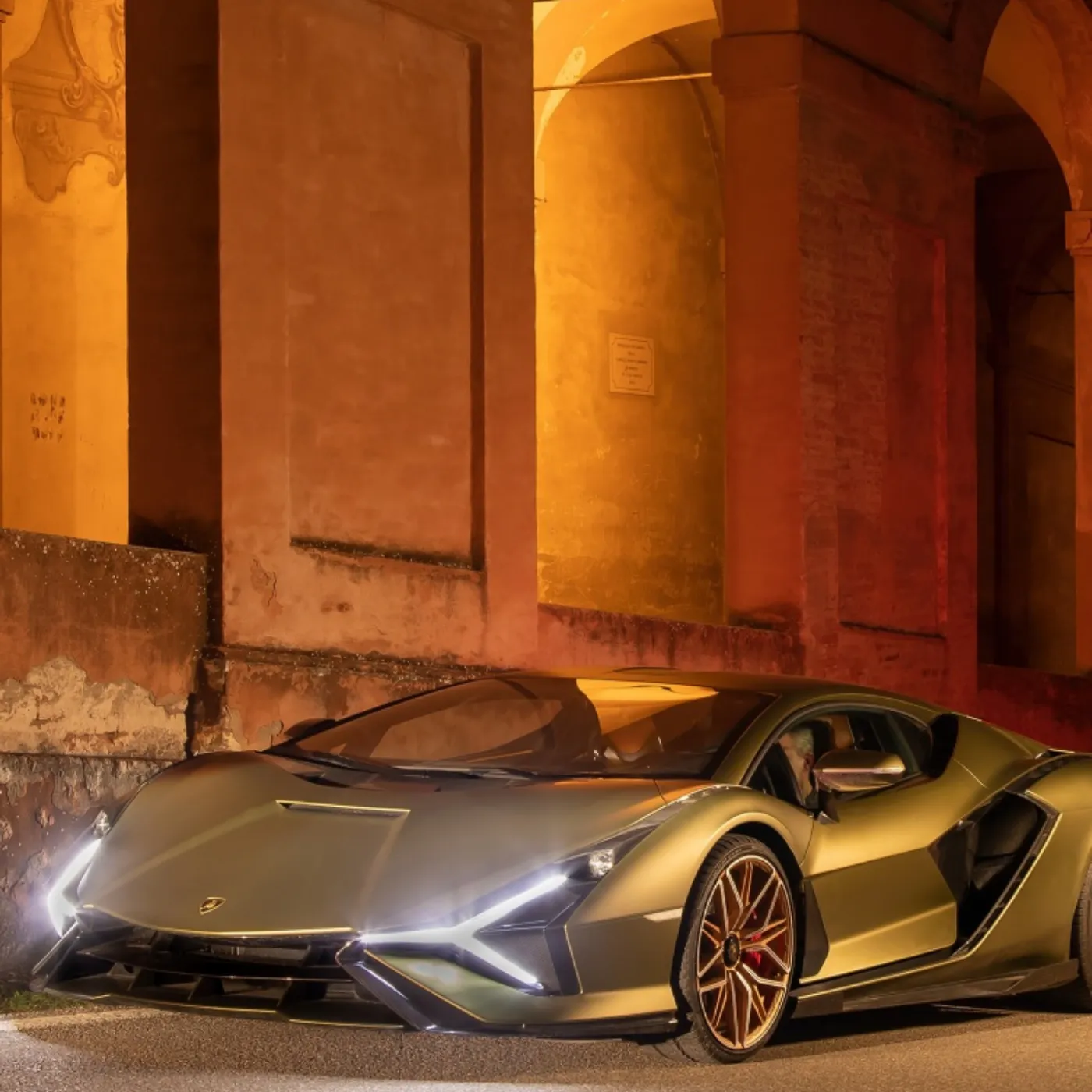 Birdman’s $3 Million Lamborghini Sian Redefines Power and Prestige in the Automotive World