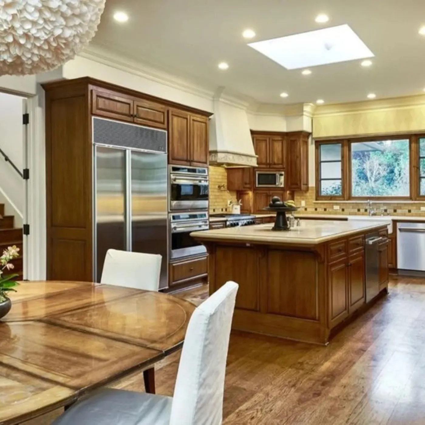 Mark Zuckerberg’s $24 Million Luxurious Plantation Villa Shows the Dark Side of Billionaire Living 4 Mark Zuckerberg’s $24 Million Luxurious Plantation Villa Shows the Dark Side of Billionaire Living