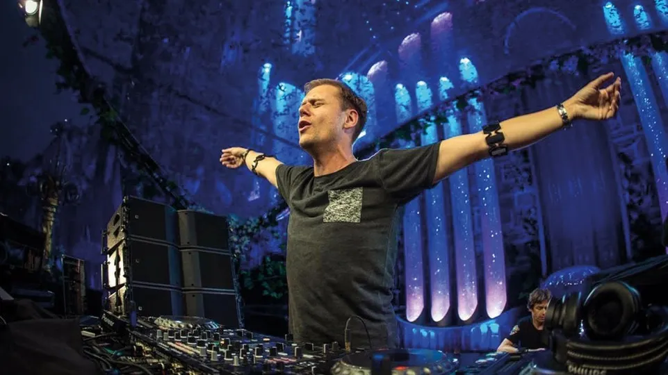 Armin van Buuren premiered a brand new song at Tomorrowland: Listen | DJ Mag