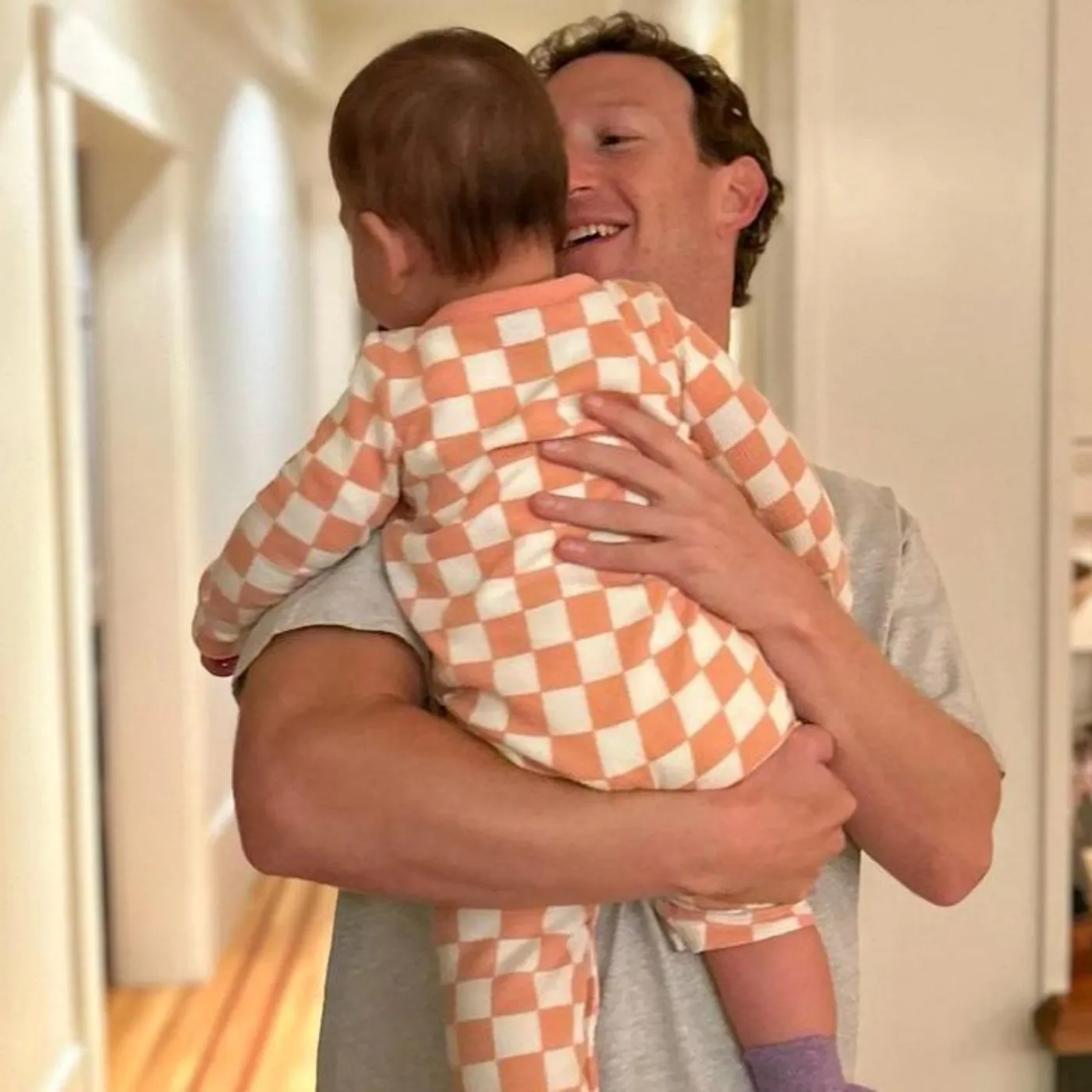 Mark Zuckerberg’s Most Priceless Moments as a ‘Girl Dad’ to 3 Daughters with Priscilla Chan!